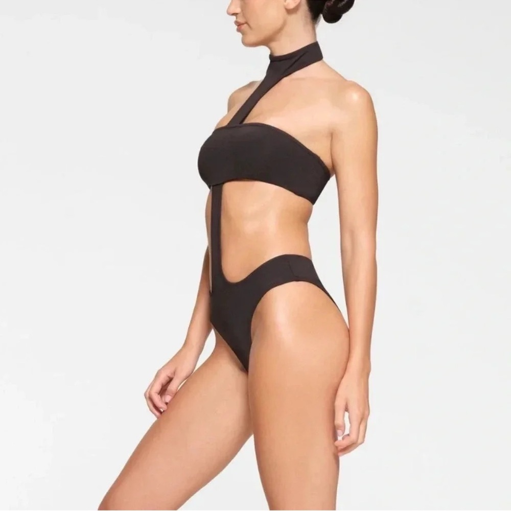 SKIMS NWT Cut Out Halter Monokini Swimsuit in Onyx